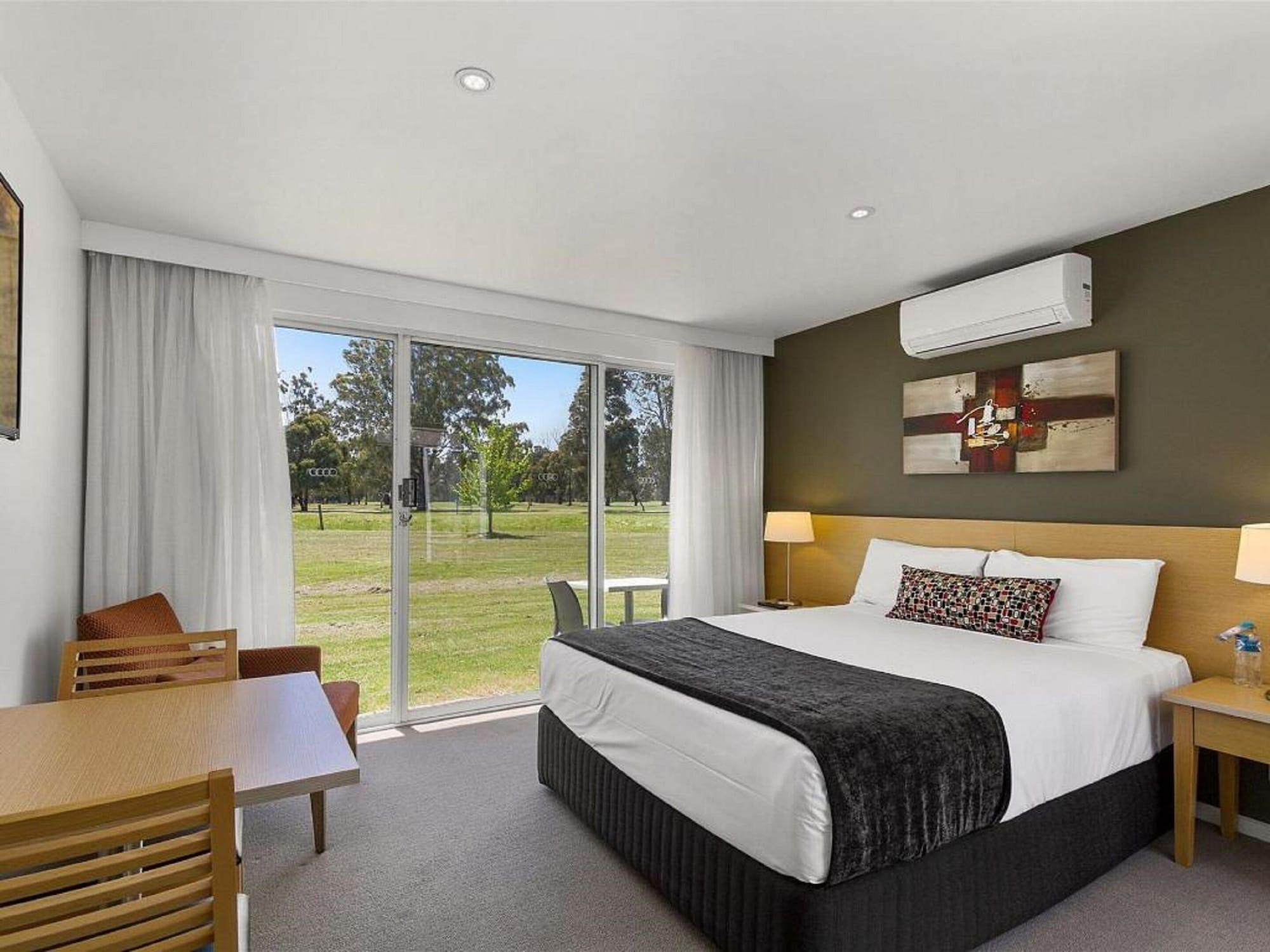 Quality Inn & Suites Traralgon Extérieur photo