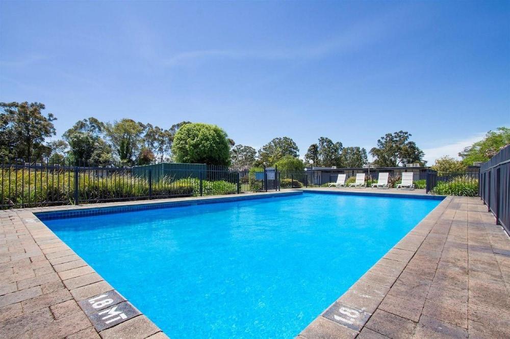 Quality Inn & Suites Traralgon Extérieur photo