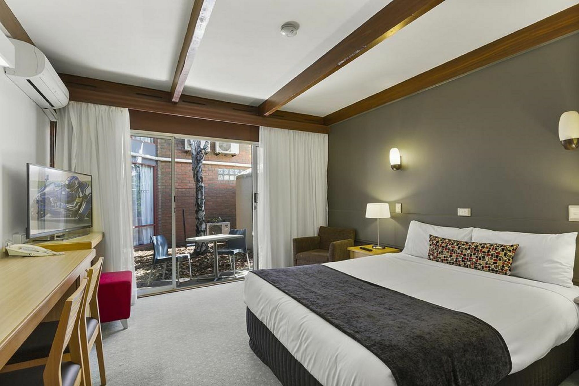 Quality Inn & Suites Traralgon Extérieur photo